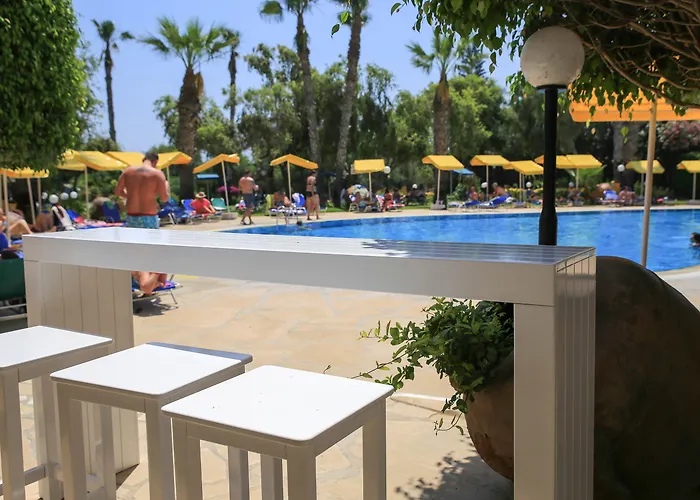 Papouis Protaras Hotel